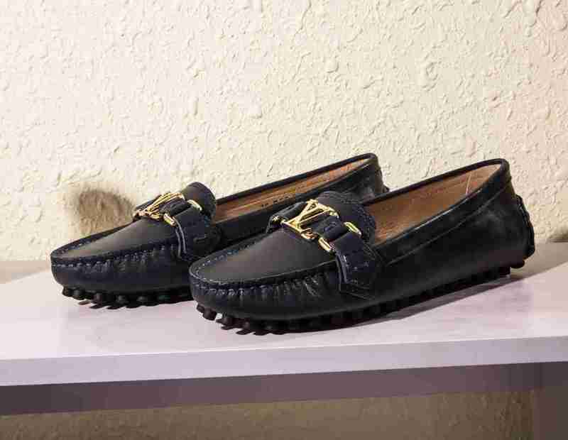 LV Loafers Women--019